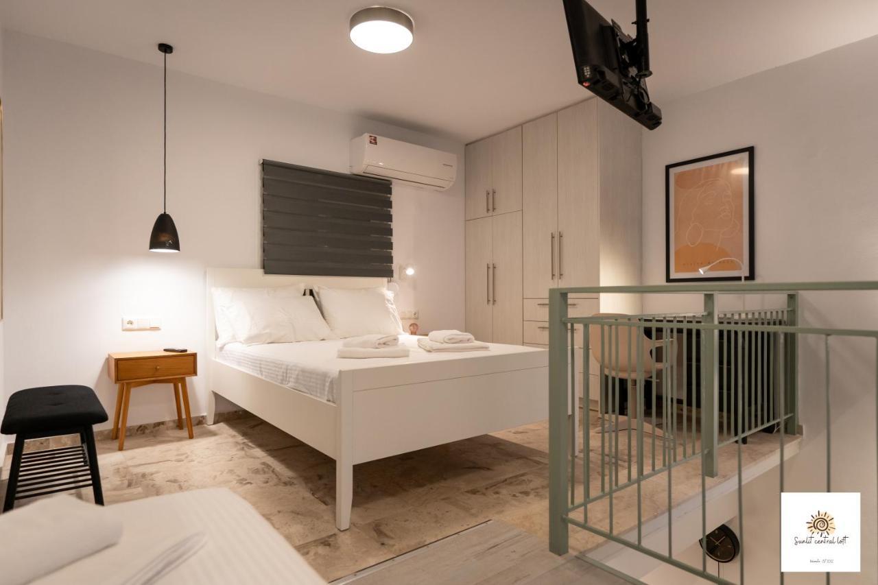 Sunlit Central Loft Appartement Kalamata